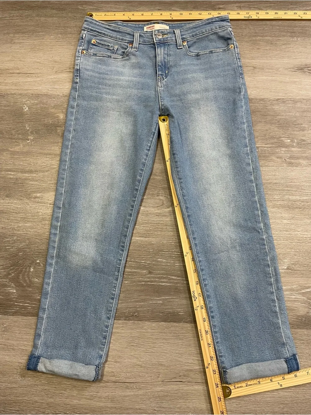 Levi’s Signature Boyfriend Light Wash Stretch Jeans Size 10 (W30) Cuffed 24”